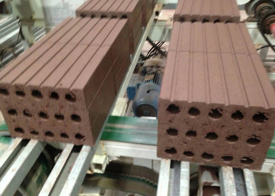 Модель глинорезного станка QTQD-1 с длиной 1254 мм и максимальной высотой реза 300 мм для точной резки кирпичных стен