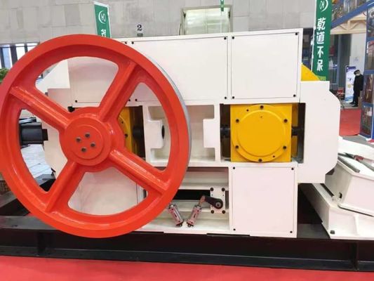 Машины для шлифования на роликах глиняные кирпичи роликовые дробилки машины для переработки сырья дробилки