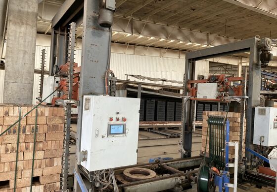 Полностью автоматическая система разгрузки и упаковки кирпича без поддонов для линий по производству глиняного кирпича